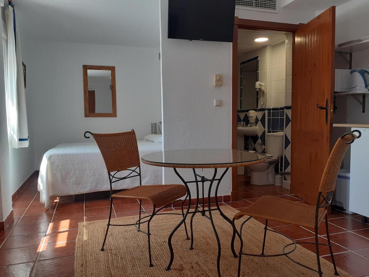 Hostal San Juan ซาโลเบรญา ภายนอก รูปภาพ