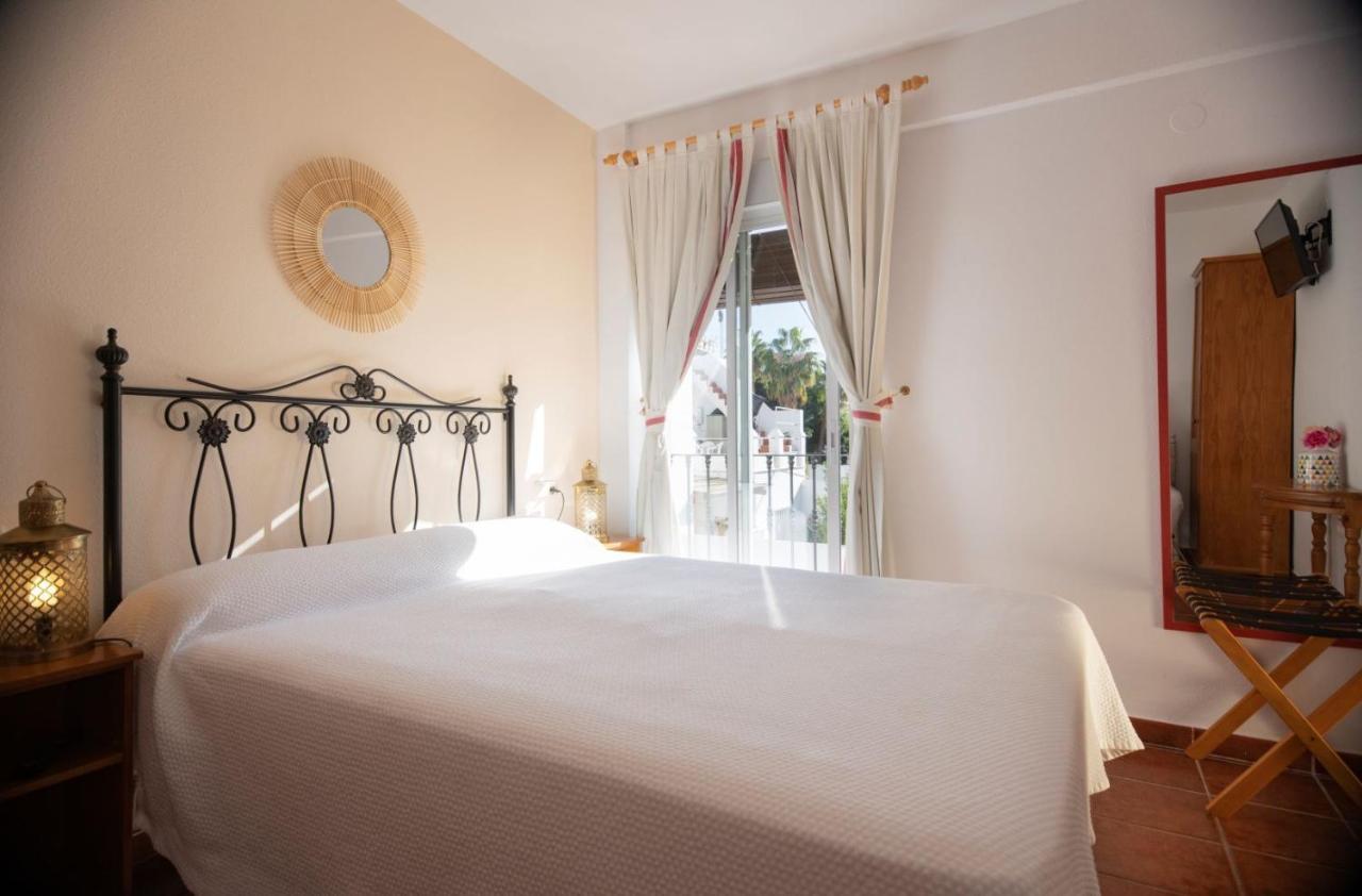 Hostal San Juan ซาโลเบรญา ภายนอก รูปภาพ